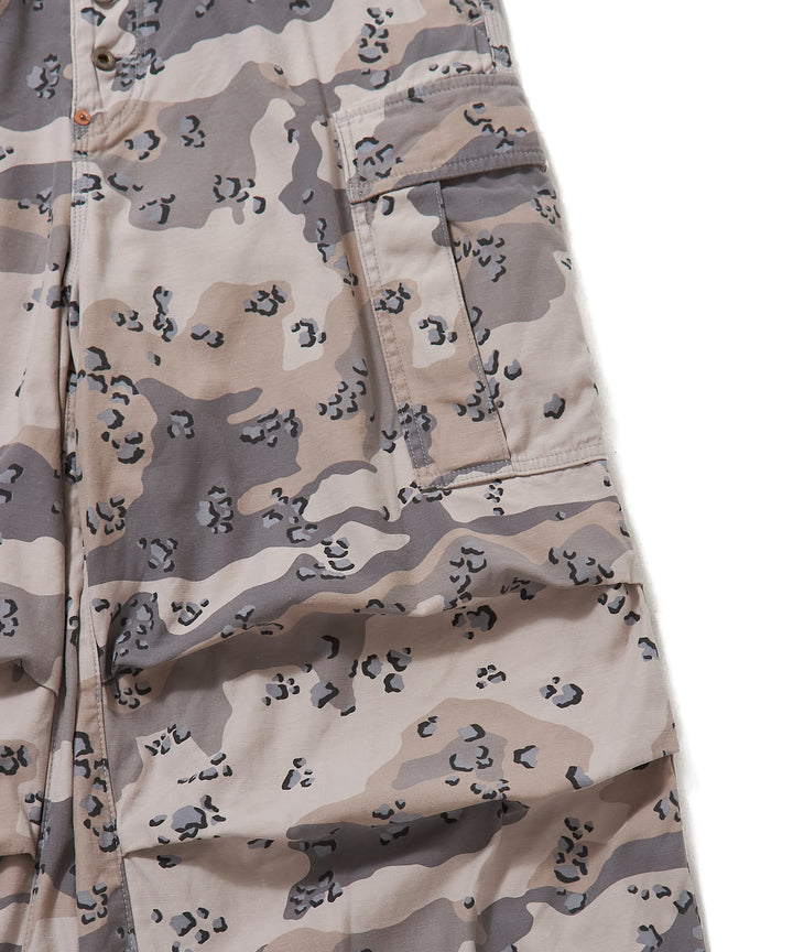 CHOCOCHIP CAMO CARGO PANTS