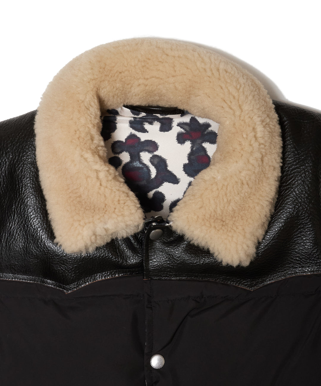 DOWN VEST