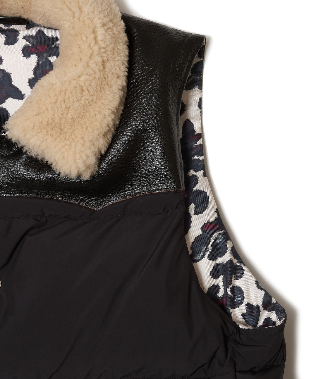 DOWN VEST