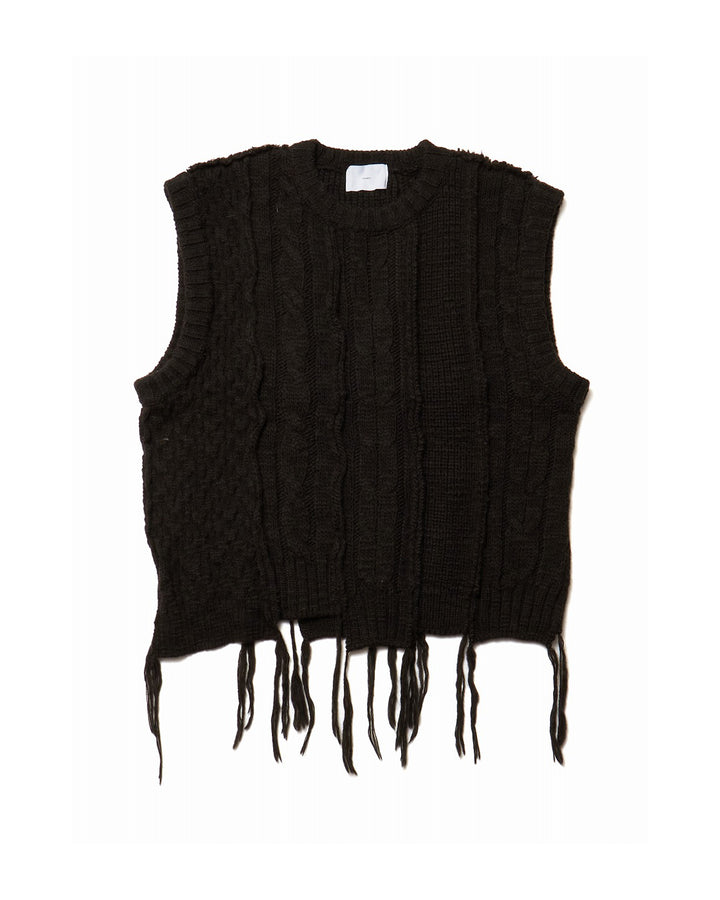 CABLE BUG KNIT VEST