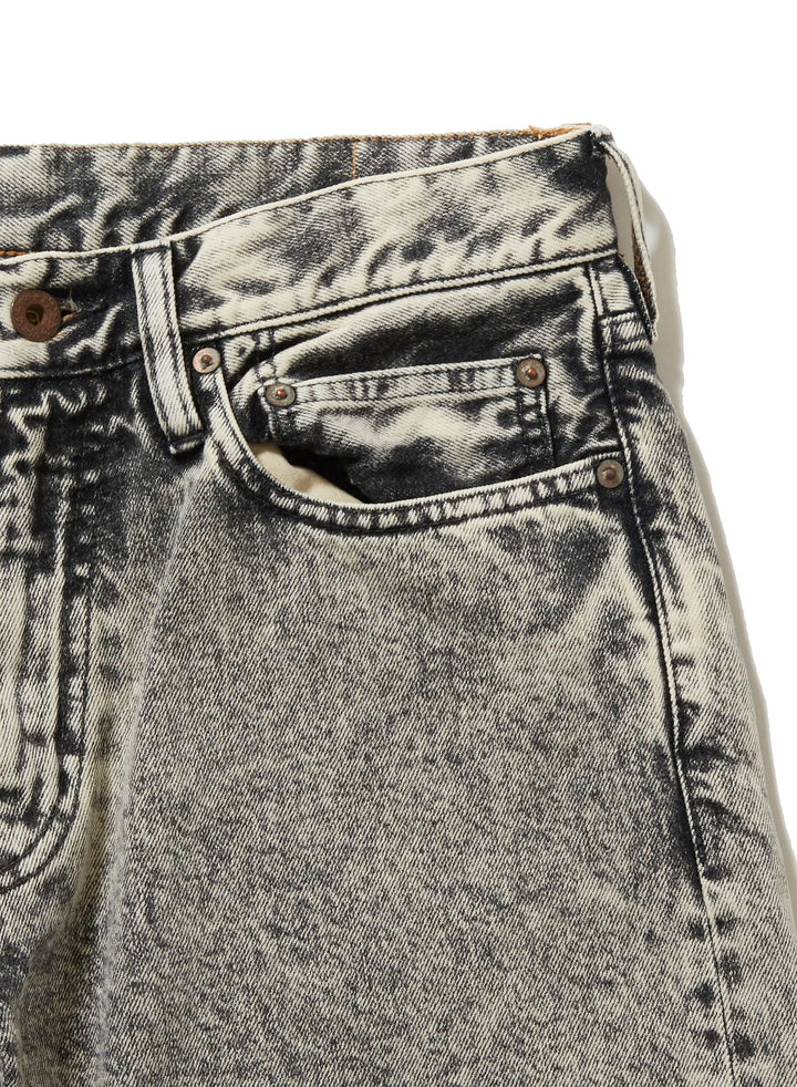 ACID WASHED MODERN DENIM SHORTS