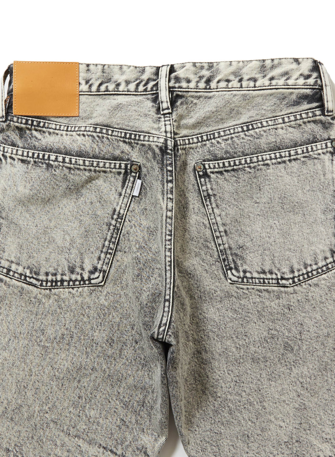 ACID WASHED MODERN DENIM SHORTS