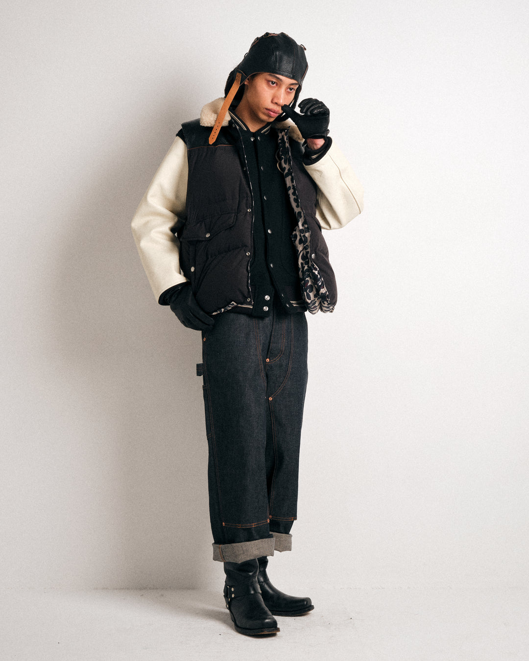 DOWN VEST