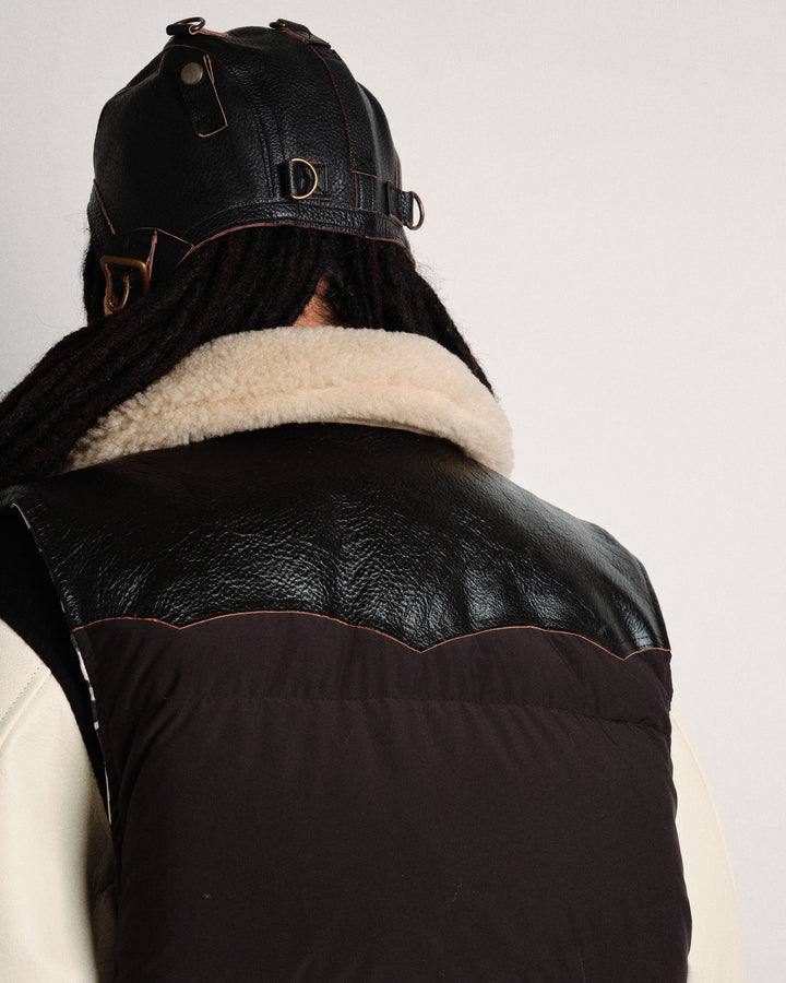 DOWN VEST