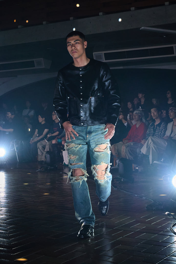 DESTRESSED MODERN DENIM STRAIGHT CUT